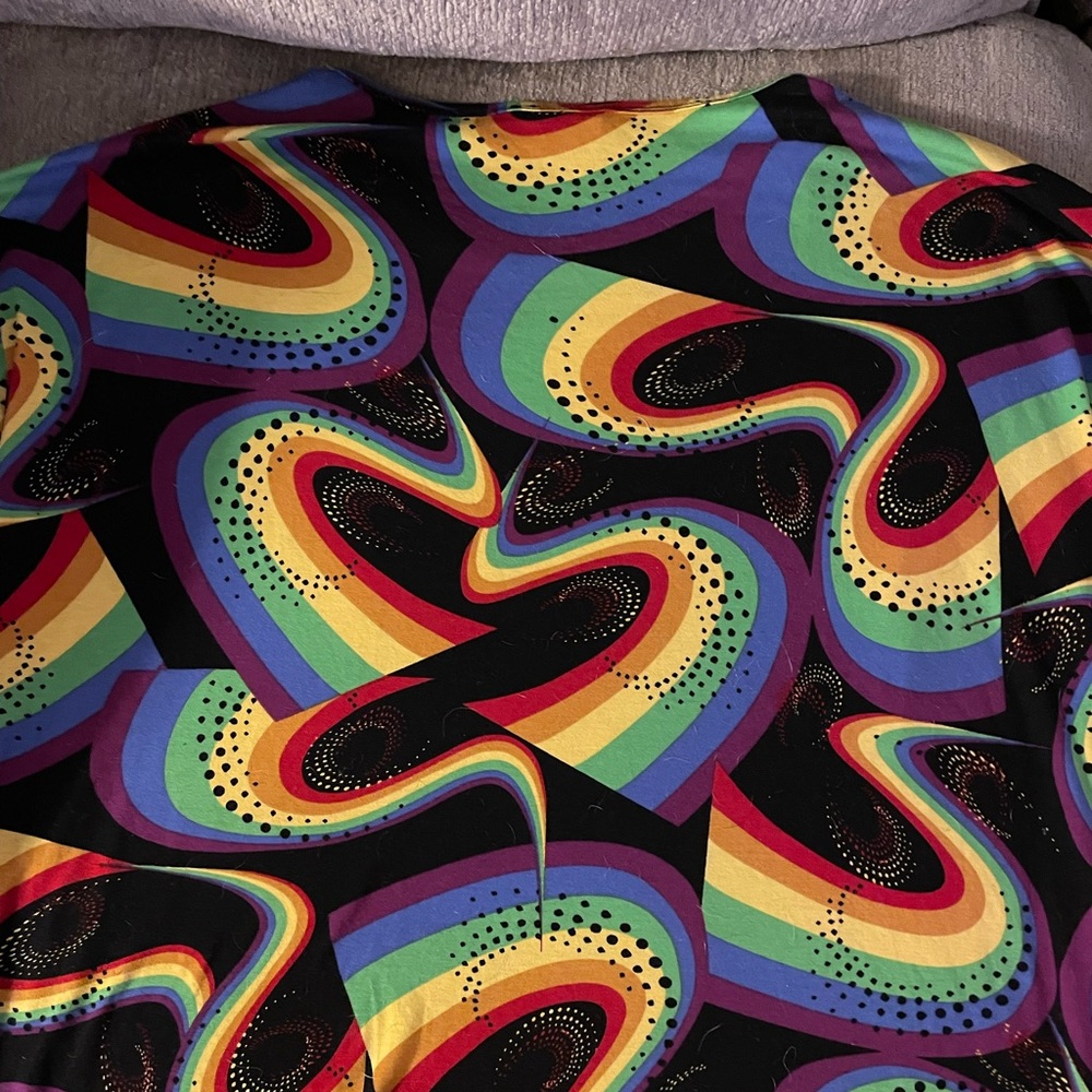 Lularoe rainbow shirt size XS